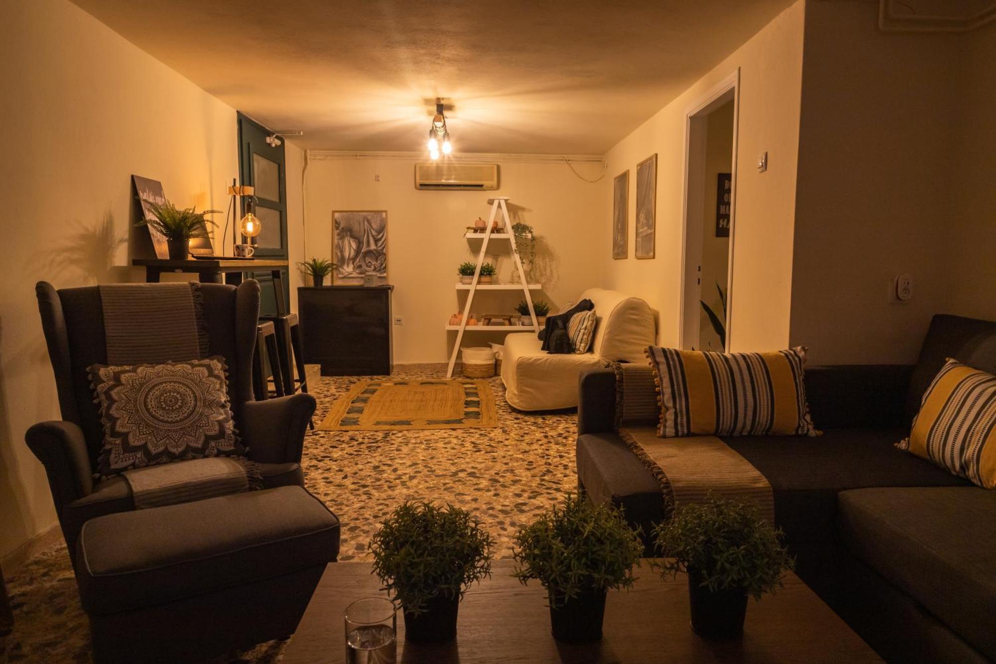 Airport Cottage House Артеміда Екстер'єр фото