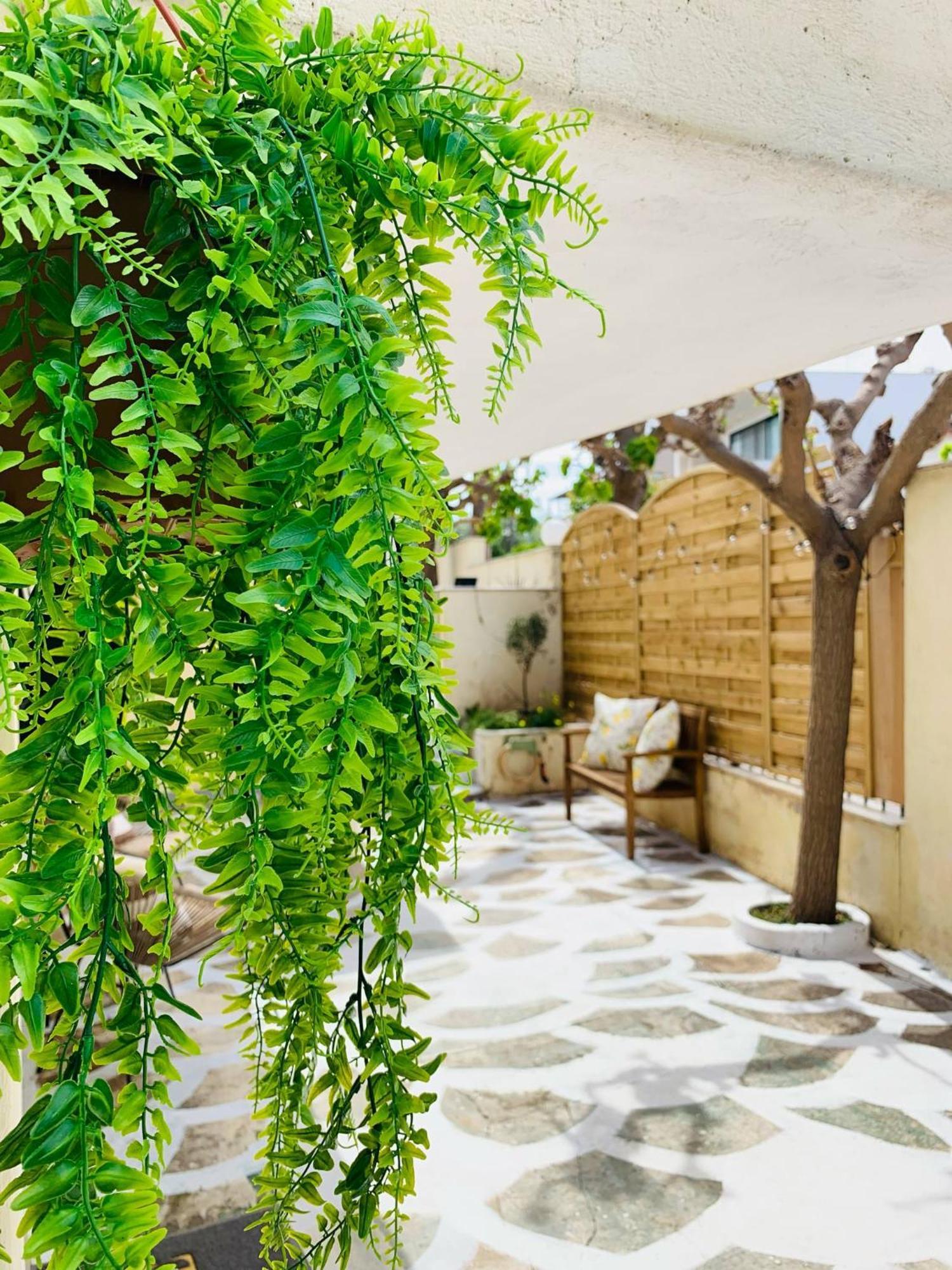 Airport Cottage House Артеміда Екстер'єр фото
